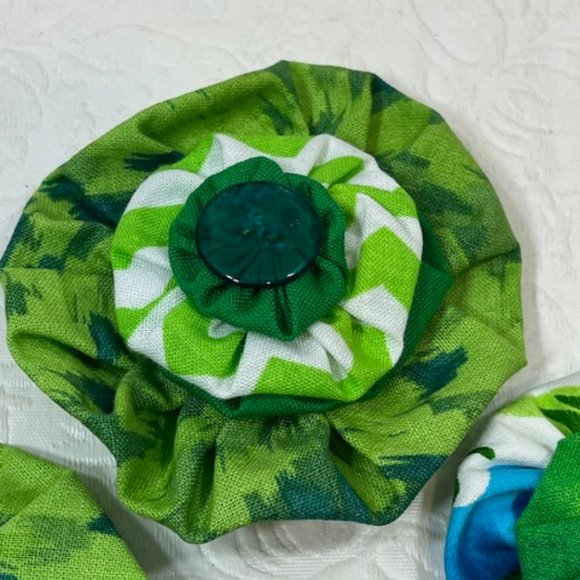 Set of 4 Handmade Fabric Flower Unique Magnets Fridge Office Locker NEW 2.5" - Picture 4 of 8